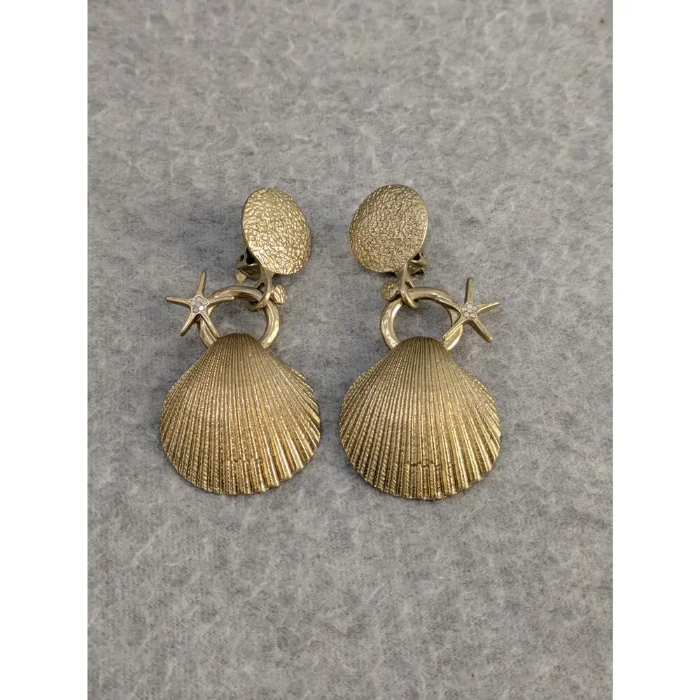 Chico's Seashell Clip On Earrings Matte Gold Tone Dangle Boho Statement Earrings